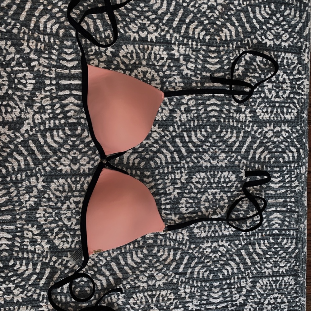 PINK Victoria’s Secret medium bathing suit top